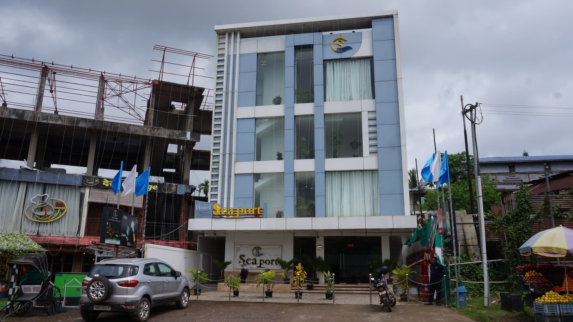 Hotel Sea Port — Lobby Celebration Setup