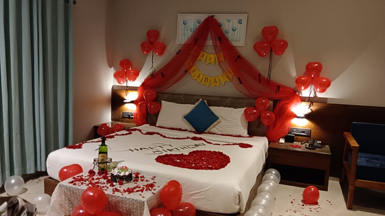 Oriental Room — Birthday Decoration