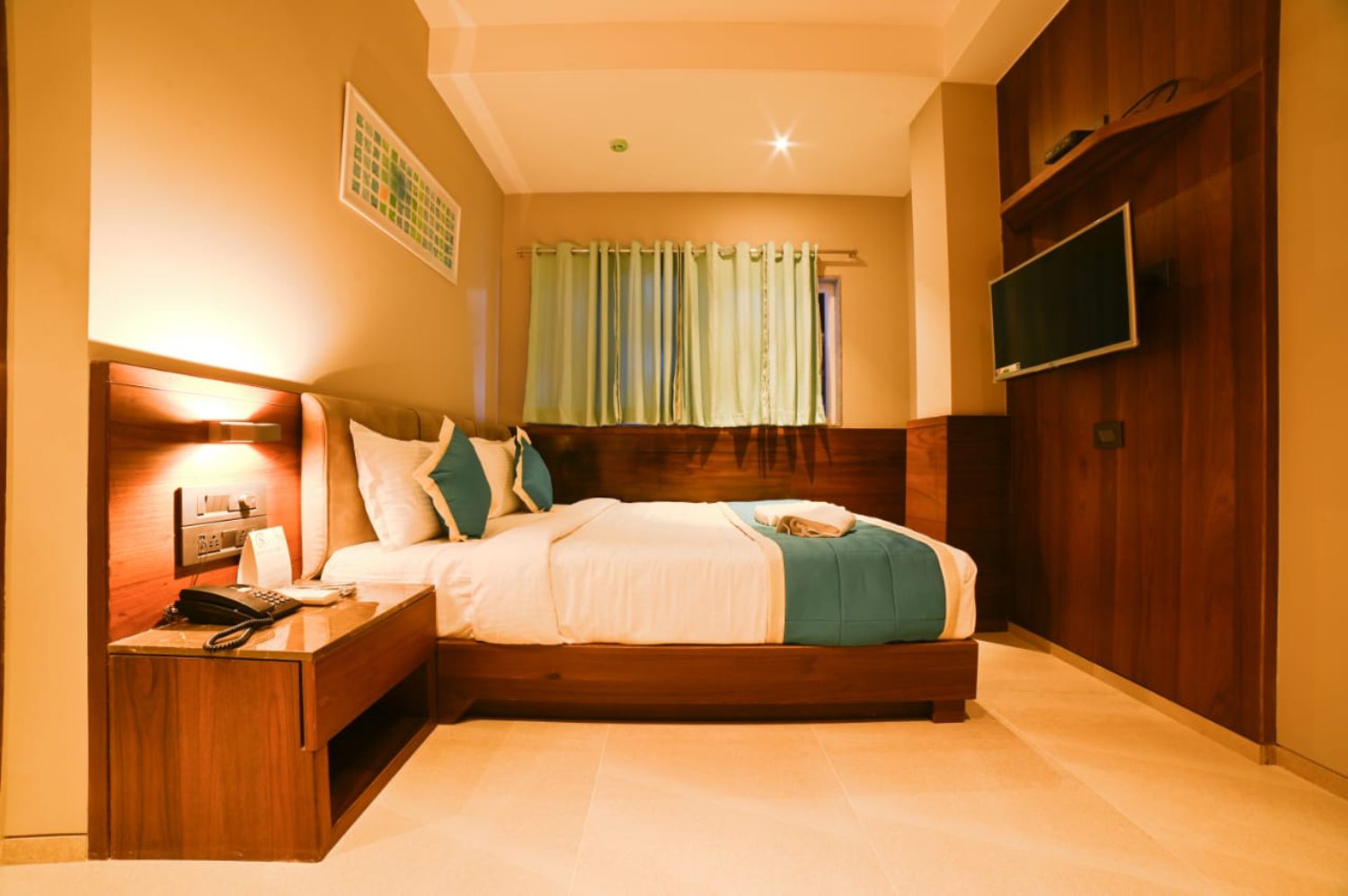 images/Room/premium-room-1.jpg